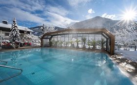 Hotel Almrausch Bad Kleinkirchheim 4*